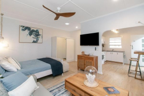 Point Danger Lodge unit 10 - Centrally located one bedroom Studio, Tweed Heads